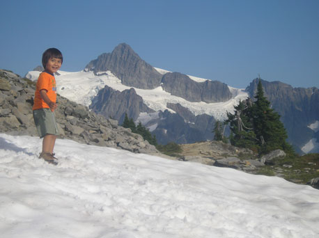 Table Mt Summit,Mt Shuksan Background